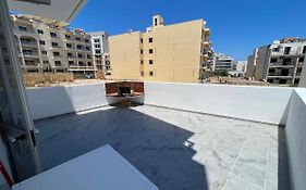 Modern Economy 2 Bedroom Apartment